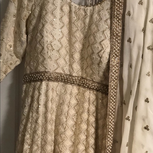 Indian Suit - Floor length anarkali dress - Picture 4 of 6